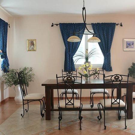 Apartment Parlov Rogoznica  Ruang foto